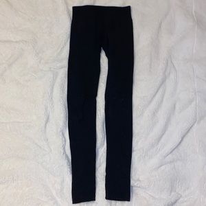 Black stretchy leggings